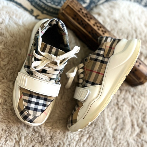BURBERRY Regis Sneakers Plaid Print Burberry Logo  Size Eu 38 - Picture 1 of 15